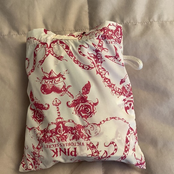 New no tags. Victoria secret PINK nylon and web travel bag in a pouch - Picture 8 of 9